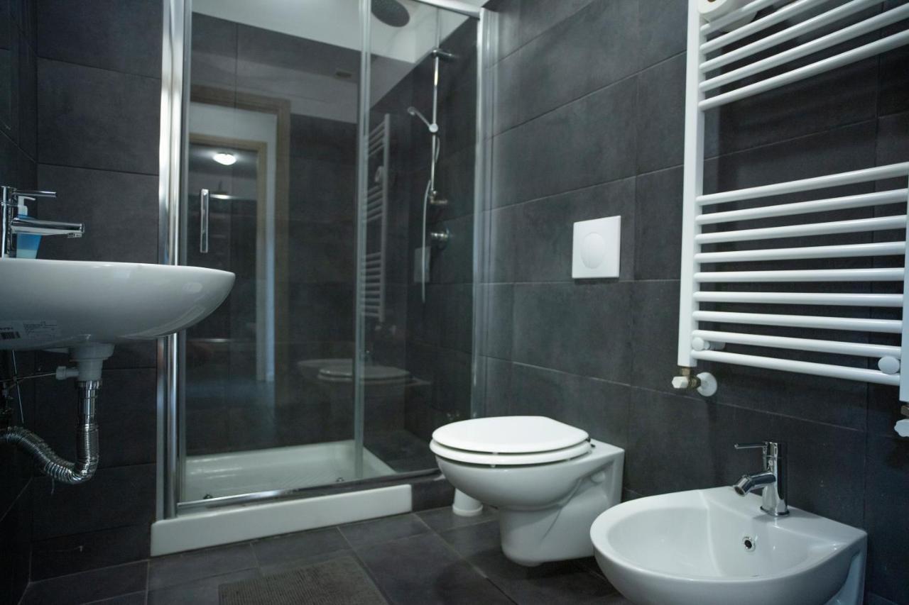 Humanitas Apartment Милан Экстерьер фото